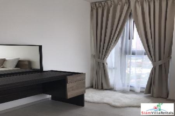 Rhythm Sukhumvit 36-38 | City Views and Very Modern Two Bedroom For Rent in Phra Khanong-9