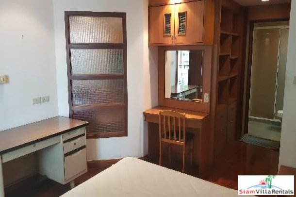 Insaf Court Sukhumvit 13 | One Bedroom Condo for Rent Conveniently Located Near BTS Nana-3