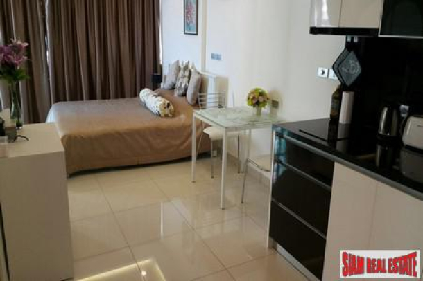 Luxury High Rise Condominium with Fantastic Sea View for Sale in Wongamat Pattaya-6