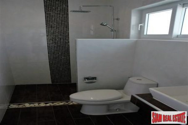 Large 2 BRs 108sq.m. in The Heart of Pattaya City near to beach and malls - Long Term Rental - Pattaya-13