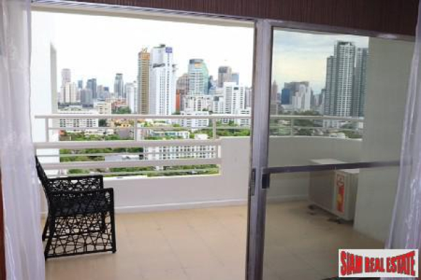 Outstanding City Views from this Grand Three Bedroom in Phrom Phong, Bangkok-4