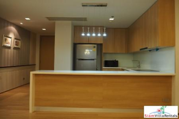 Neo Aree Sukhumvit 26 | Spacious and Comfortable Three Bedroom in Khlong Toei-18