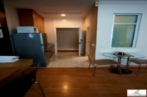 Silom Convent Garden | Pleasant and Comfortable Studio Apartment for Rent-15