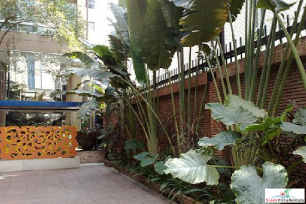 Silom Convent Garden | Pleasant and Comfortable Studio Apartment for Rent-5