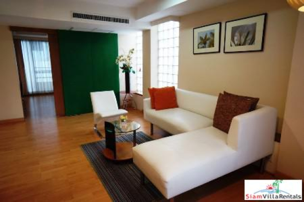 Silom Convent Garden | Large Contemporary One Bedroom Available Now for Rent-8