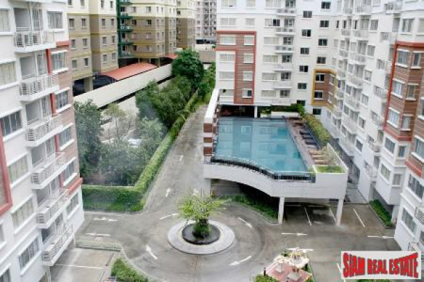 One Bedroom Centrally Located with Wonderful Facilities in Silom, Sathorn - Bangkok-1