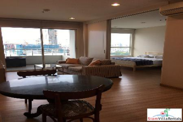 One bedroom with River and City Views in Krung Thonburi, Bangkok-5