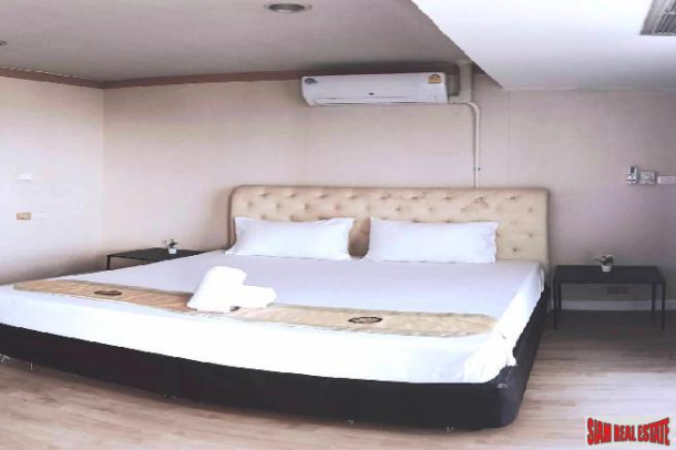 Waterford Diamond Condo | Luxury Furnished Two Bedroom Apartment in Very Convenient Phrom Phong.-3