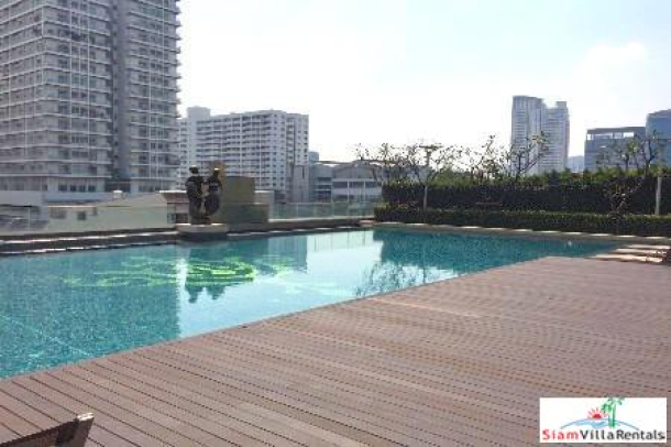 Ivy Thonglor | Contemporary Living & High Floor in this One Bedroom Condo for Rent-1