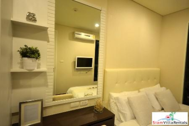 Ivy Thonglor | Contemporary Living & High Floor in this One Bedroom Condo for Rent-12