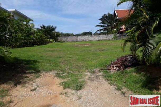 1,350 sqm Land with 3 Houses in a Desirable Area of Rawai, Phuket-9