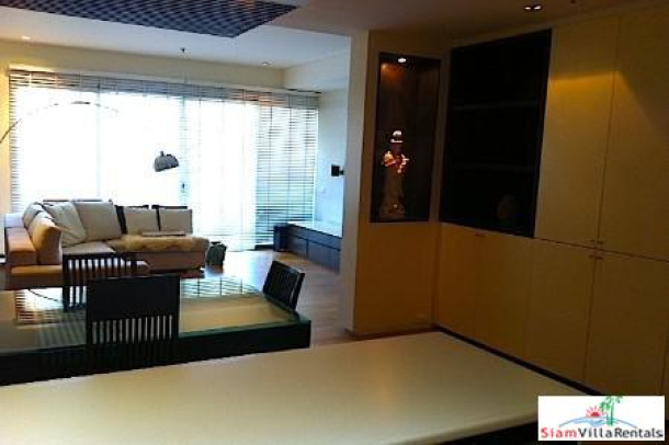 The Lakes | Huge Two Bedroom Pet Friendly Condo with Views and Extras Asok-6