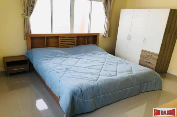 Siri  Wireless Apartment | City Living and a Garden Setting in this Two Bedroom Lumphini Apartment for Rent-19