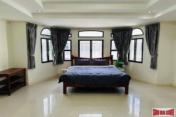 New Renovated  Four Bedroom for Rent Near Phrom Phong, Bangkok.-4