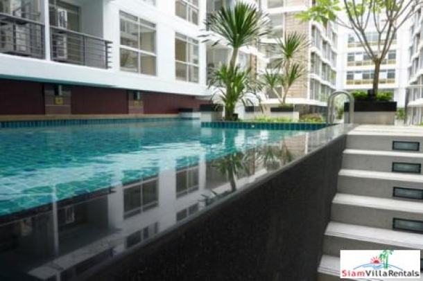 Aequa Sukhumvit 49 | Bright One Bedroom with Wonderful City Views in Thong Lo-4