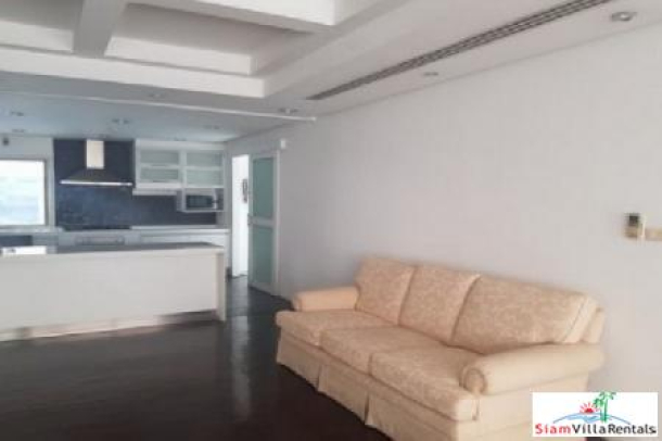 Siri  Wireless Apartment  | Modern  Living in the Heart of the City in this Four Bedroom Lumphini Apartment for Rent-11