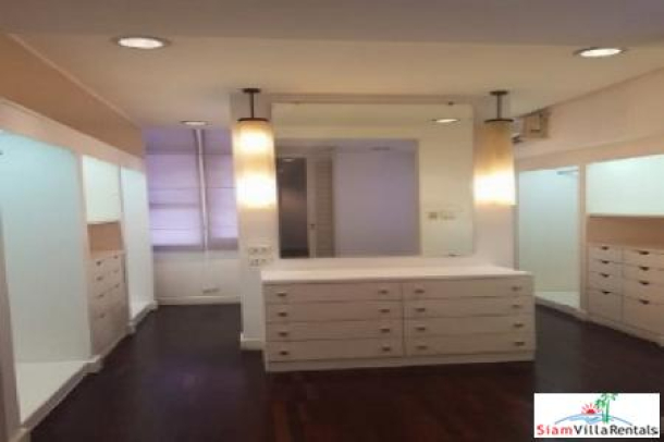 Siri  Wireless Apartment  | Modern  Living in the Heart of the City in this Four Bedroom Lumphini Apartment for Rent-13