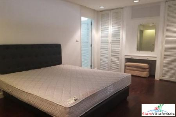 Siri  Wireless Apartment | City Living and a Garden Setting in this Two Bedroom Lumphini Apartment for Rent-16