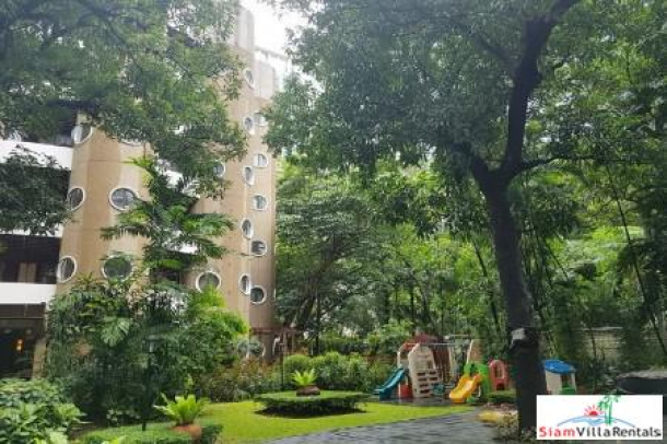 Siri  Wireless Apartment | City Living and a Garden Setting in this Two Bedroom Lumphini Apartment for Rent-13