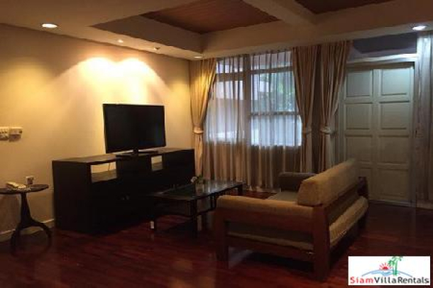 Siri  Wireless Apartment | City Living and a Garden Setting in this Two Bedroom Lumphini Apartment for Rent-7