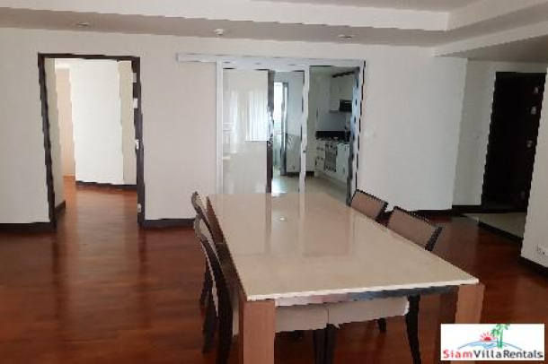 Baan Sukhumvit 14 | Modern and Spacious Three Bedroom Condo For Rent in Asok-13
