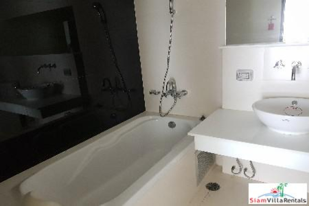 The Address 42 | Cheerful Furnished Two Bedroom Condo for Rent in Phra Khanong-7
