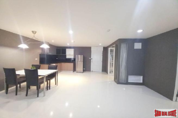 Waterford Diamond | Large Three Bedroom Contemporary Condo for Rent Near BTS Phrom Phong-19