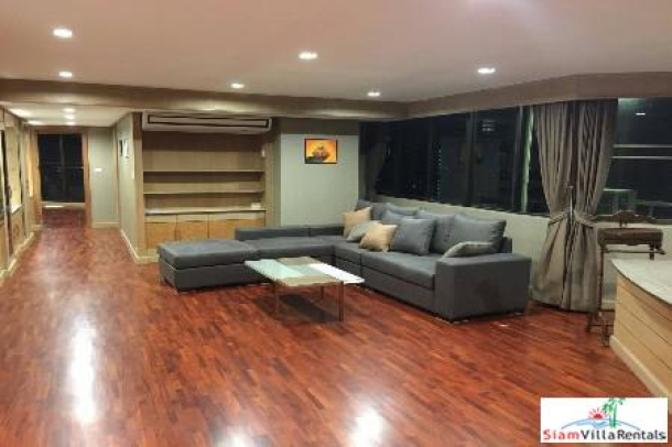 Lake Avenue | Extra Large and Super Convenient Location Two Bedroom Condo for Rent in Asok-4