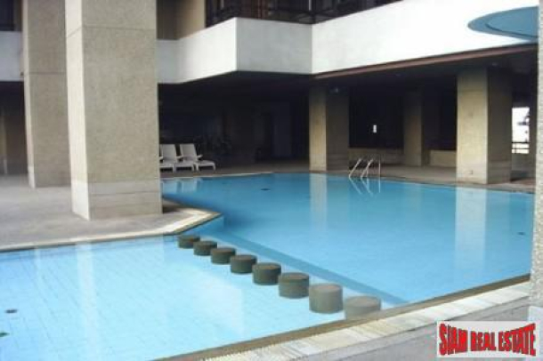 Asoke Tower | Extra Large Three Bedroom for Sale Conveniently Located at Asoke-7