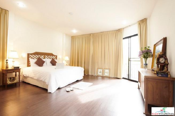 Peaceful and Beautiful Four Bedroom near BTS Thong Lo in Sukhumvit area , Bangkok. Pets-friendly.-7