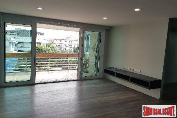 New Luxury Single Home with Three Large Bedrooms in Phra Khanong, Bangkok-15