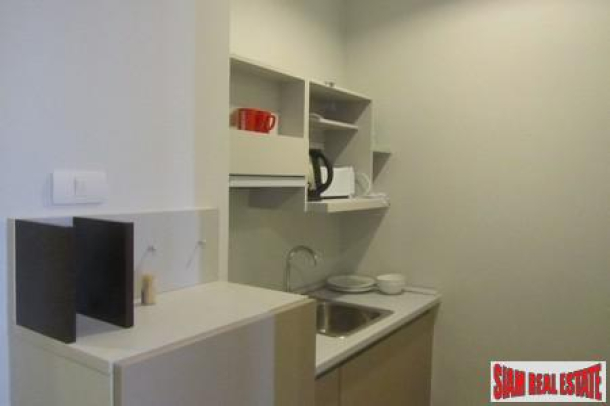 ZCape | One Bedroom Modern Apartment in the Heart of Cherng Talay with Communal Pool and Gym-6