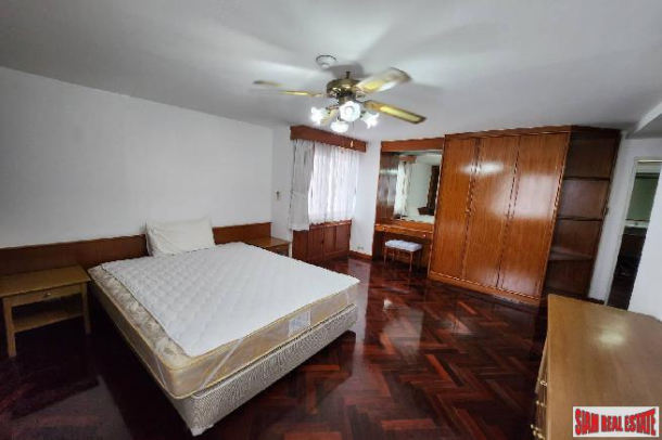 Large and Comfortable Two Bedroom for Rent in Khlong Toei-11