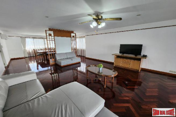 Large and Comfortable Two Bedroom for Rent in Khlong Toei-14