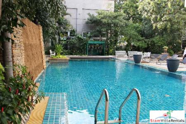 Royal Residence Park | Large Three Bedroom Condo for Rent in a Convenient Lumphini Area-10