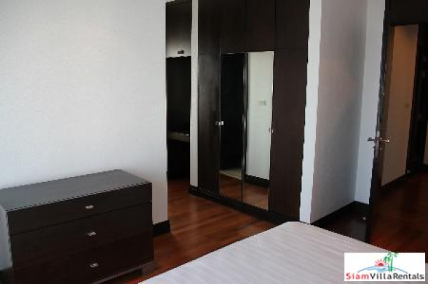 Royal Residence Park | Large Three Bedroom Condo for Rent in a Convenient Lumphini Area-2