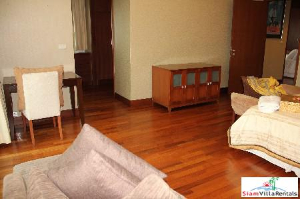 Royal Residence Park | Conveniently Located Four Bedroom Condo for Rent in Lumphini-9