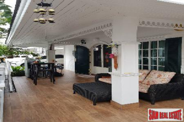 Beautiful Extra Large Four Bedroom Home for Sale in Bearing, Bangkok-11
