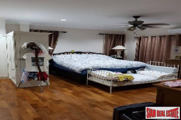 Beautiful Extra Large Four Bedroom Home for Sale in Bearing, Bangkok-17