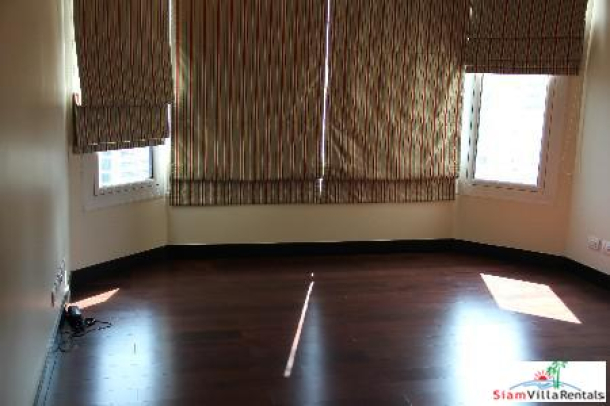 Park Chidlom | Extra Large Four Bedroom Apartment for Rent-18