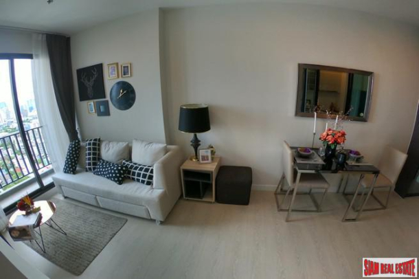 Le Premier Condo Sukhumvit 59 | Great City Views from this Large Two Storey Duplex for Rent in Thong Lo-22