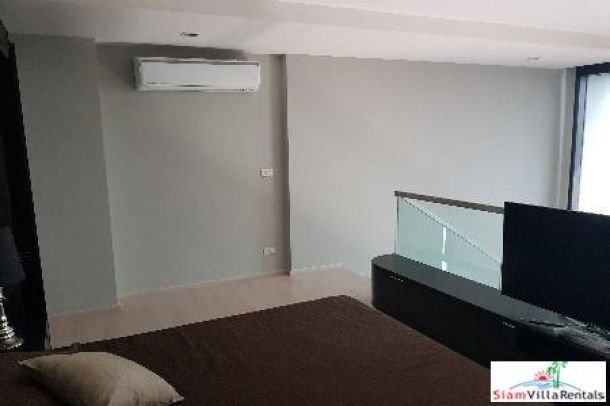 Rhythm 44/1 | One Bedroom Loft-style Duplex for Rent with City Views in Phra Khanong-3