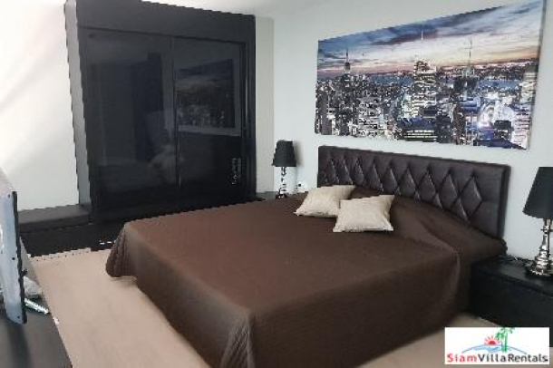 Rhythm 44/1 | One Bedroom Loft-style Duplex for Rent with City Views in Phra Khanong-4