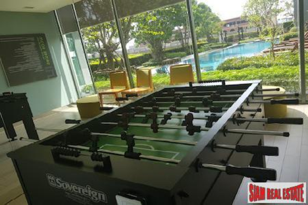 Ideo Mobi Sukhumvit | Loft Duplex with Two Bedrooms and Pool Views for Rent in On-Nut-6
