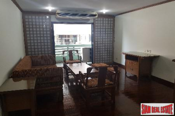 Le Premier Condo Sukhumvit 59 | Two Bedroom, Three Bath Condominiums for Sale in Prestigious Thong Lo-18