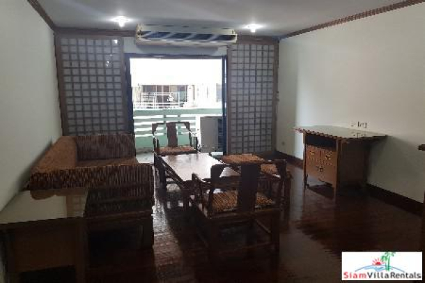 Le Premier Condo Sukhumvit 59 | Furnished Two Bedroom, Three Bath Condo for Rent in Popular Thong Lo-1