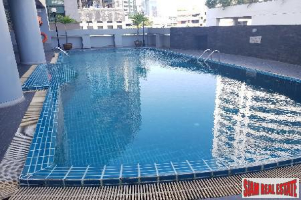 Le Premier Condo Sukhumvit 59 | Deluxe Three Bedroom, Four Bath Condominiums for Sale in Thong Lo-17