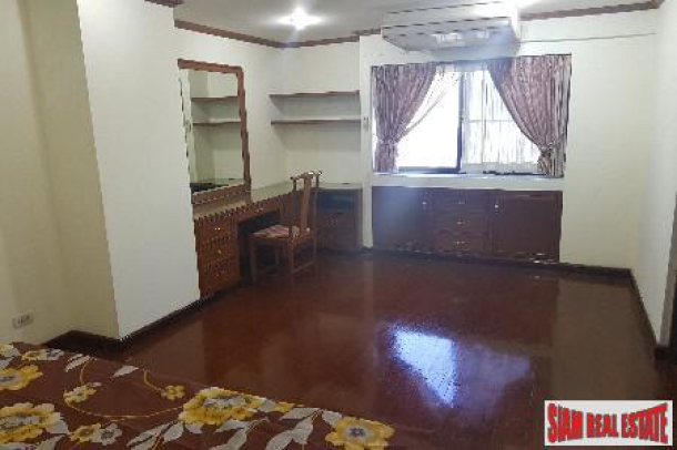 Le Premier | Spacious Three Bedroom, Four Bath Condo for Rent in Thong Lo-3