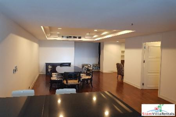 Shanti Sadan | Extra Large Three Bedroom + 1 Study room  Condo for Rent in Thong Lo-17
