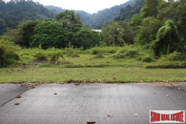 Large Land Plot with Exception Mountain Views for Sale in Kathu, Phuket-1